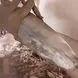 فیلم هالیوودی از لحظه به لحظه انتقال بمب سنگرشکن یک تنی توسط آتش نشانان خرم آباد / ببینید کجای ساختمان گیر کرده بود