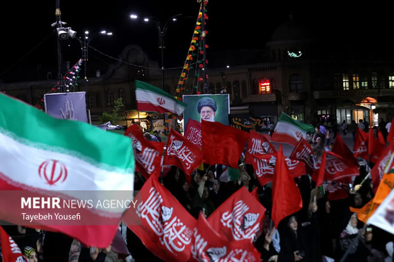 جشن باشکوه اسفراینی‌ها در ایستگاه ۱۸۱ به مناسبت ولادت پیامبر