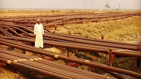 ساکنان زمینی با 600 چاه  نفت که  آب گدایی می کنند/ فقر بهداشتی از سر و روی خانه های غیزانیه بالا می رود + عکس