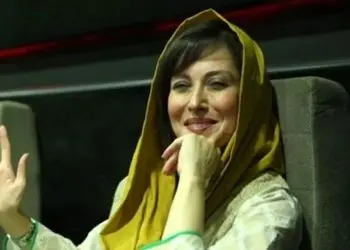 عکس| سفر زمان؛ عکس یادگاری «مهتاب کرامتی» و «بهنوش بختیاری» در پشت صحنه یک فیلم