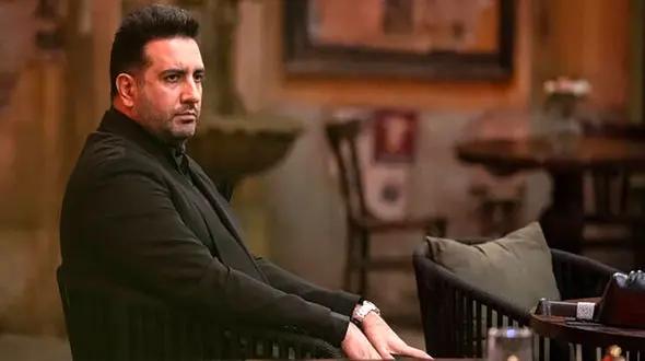 تجربه ناموفق بازیگری امید حاجیلی و جا ماندن از «صداتو»