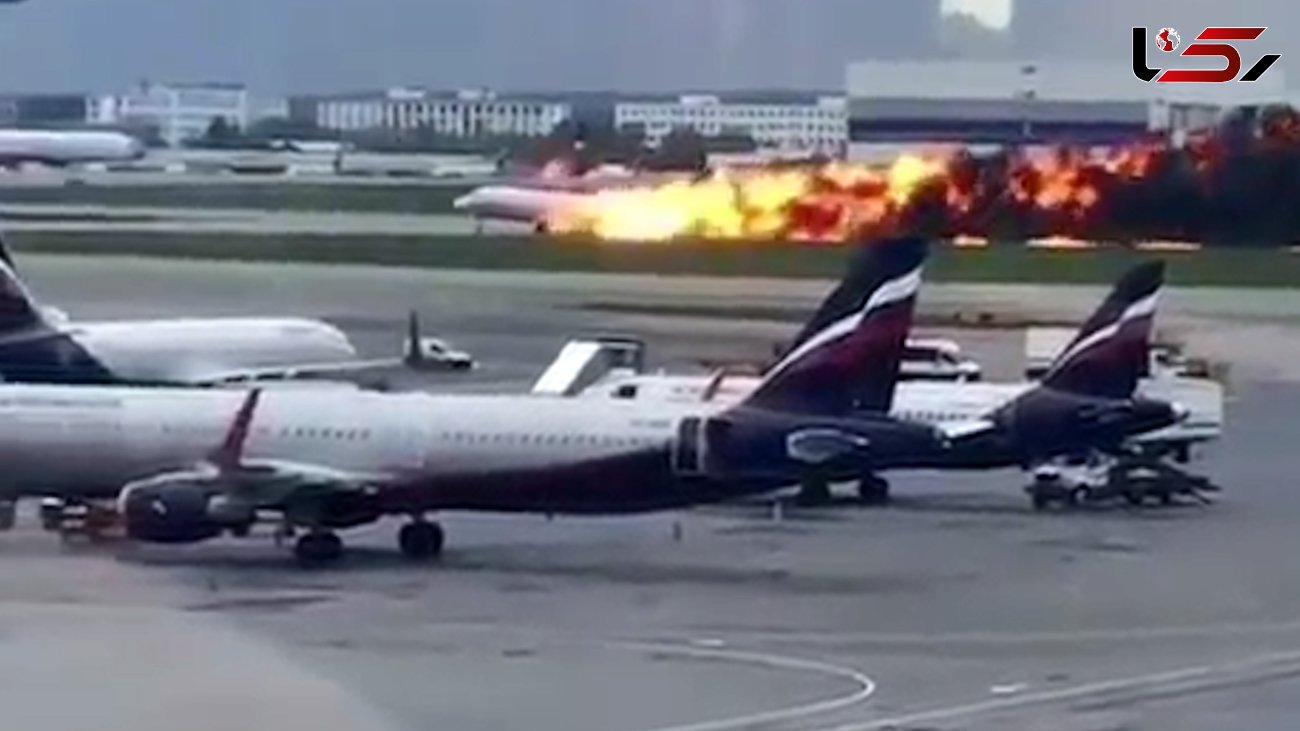فیلم لحظه انفجار هواپیمای مسافربری هنگام فرود در روسیه / 41 جان باخته