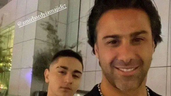 فیلم/ رانندگی پسر فرهاد مجیدی با ماشین لاکچری پدرش در خیابان های تهران