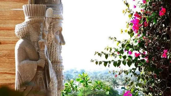 درخشش تاریخ ایران باستان و خدمات لوکس اقامتی