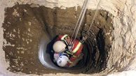نجات معجزه آسای کارگر جوان در عمق چاه 8 متری / دیوار چاه روی سرش ریخت