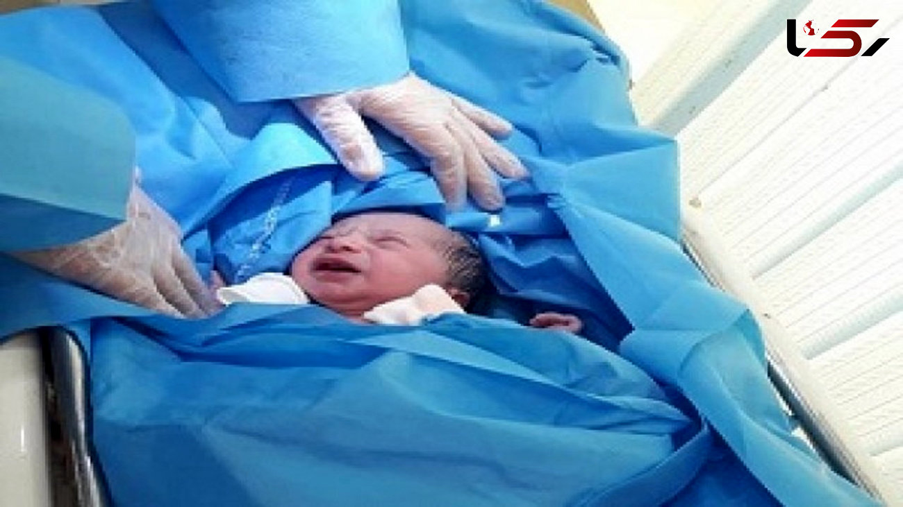 عکس دختر عجول که در آمبولانس به دنیا آمد / اورژانس زابل بهت زده شد