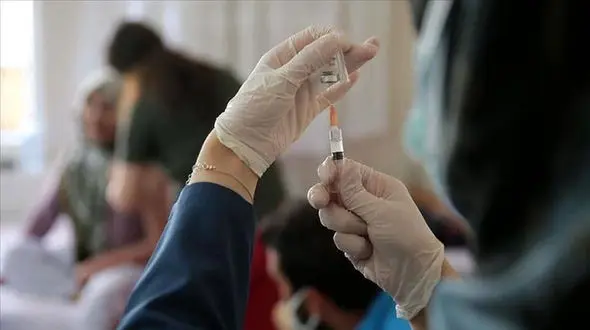 صدورمجوز تزریق واکسن سینوفارم و پاستور به افراد کمتر از 18 سال