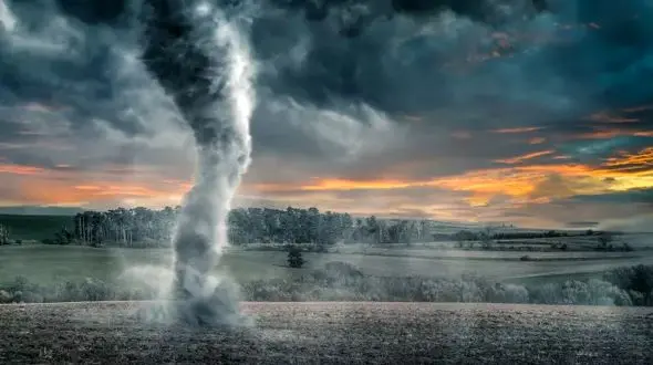 سیل وقایع در ایران / دولت منهای آزادی‌ مردم نمی‌تواند کلید حل ابربحران‌ها را به دست بگیرد