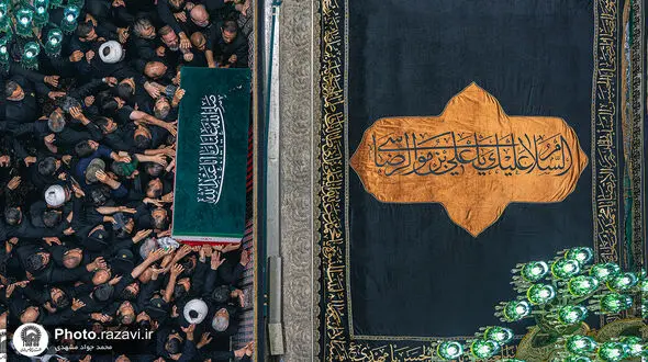 روایت باشکوه وداع؛ تصاویر ناب از تشییع رهبر شهید در حرم امام رضا (ع)
