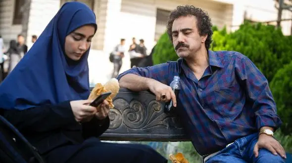 سلفی پربازدید سارای سریال پایتخت در اتاق گریم