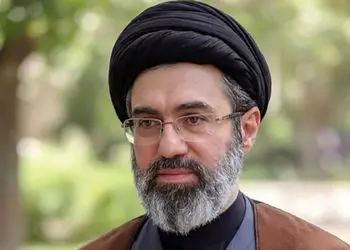 عکس های دیده نشده آیت الله  سیدمجتبی خامنه ای  در مکانی باورنکردنی / واقعیت دارد تعجب نکنید