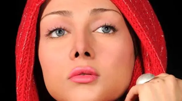 تجاوز کارگردان مشهور به شهره قمر / در 15 سالگی مرا تسلیم خود کرد