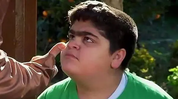  تغییر قیافه بازیگر نوجوان سریال پایتخت  ! / فکر می کنید چه شکلی شده است ؟!