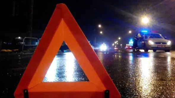 ببینید / تصادف وحشتناک یک سمند در جاده‌های عراق در برخورد با گاردریل / جنجال در خصوص کیفیت! + فیلم