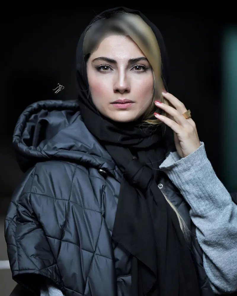 محیا دهقانی