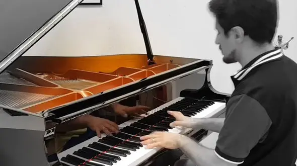 رضا حجت زاده برای طرفداران حامی نواخت + فیلم