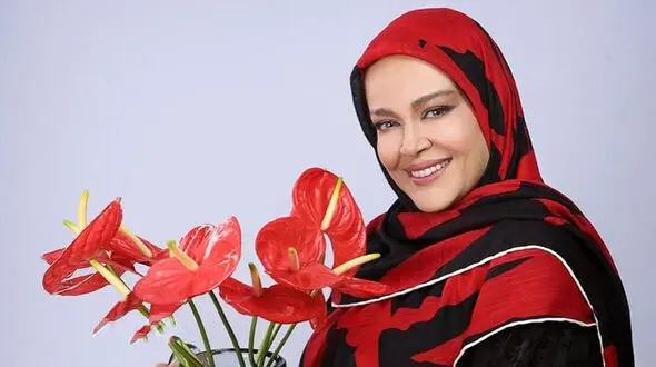 عکس ماشین لوکس و فوق لاکچری بهاره رهنما سلبریتی ایرانی/ این ماشین نیست رویاست ! 