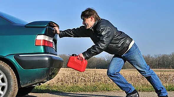 هنگام تمام شدن بنزین باید به چه نکاتی توجه کنید؟