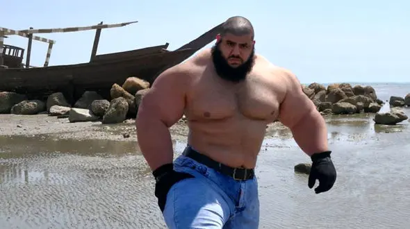 فیلم شبکه عربی از مبارزه هالک ایرانی با مخوف ترین مرد جهان !