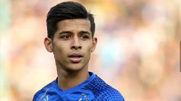 میز شام رنگی و خوشمزه خانواده پر جمیعت مهدی قائدی و همسر سابقش/ چقدر با خونواده شوهرش صمیمی بود