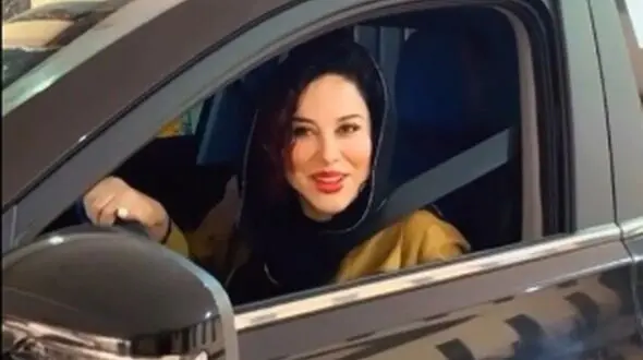 ویدئو/ نگاهی به ماشین هوش‌پران شاسی بلند آشا محرابی، بازیگر سریال «قول مردونه»/ چه عیدی هم گرفت از نه‌نه نقلی عمو پورنگ