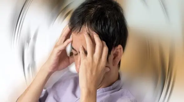 علت سرگیجه هنگام غلت زدن چیست؟