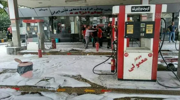  پمپ بنزین آمل آتش گرفت + عکس 