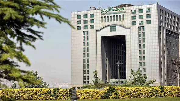 آیا تفکیک وزارت راه و شهرسازی راه‌حل مشکلات کشور است؟ / دکتر علی بیت‌اللهی به نمایندگان مجلس هشدار می‌دهد