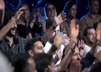 فیلم آواز محلی / رامبد جوان چه رقص بندری میکنه اصلا چشمات چارتا میشه با هله دان دان جمعیت