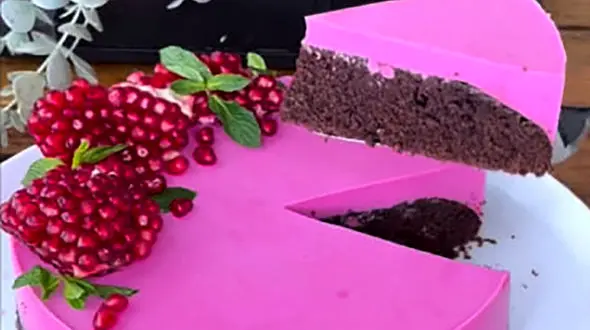 دیگه برای یلدا دسر تکراری درست نکن / ترکیب کیک شکلاتی با موس انار + فیلم