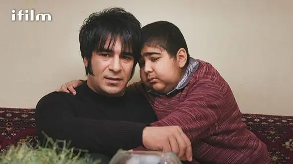 عکسی زیبا از یوسف تیموری به همراه بابای خوش تیپ و باکلاسش که پربازدید شد!