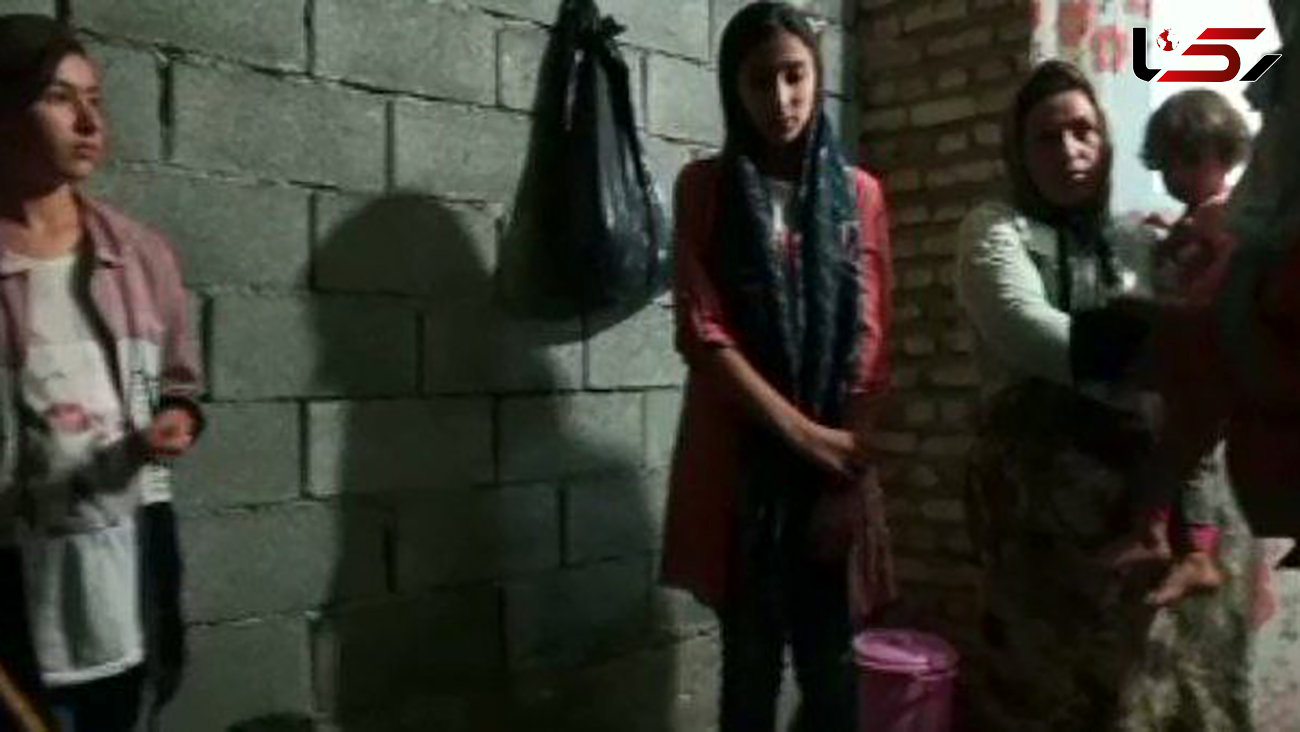 فیلم نجات ۴ زن و کودک از زیر آوار خانه روستایی در آذربایجان شرقی + عکس