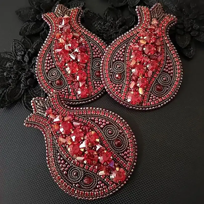 سنجاق سینه طرح انار