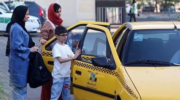 افت ۶۹ درصدی ثبت‌نام سرویس مدارس در تهران؛ نوسازی تاکسی‌ها هم به بن‌بست قیمت خورد