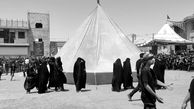 فیلم مراسم خیمه سوزان محله پنجه شاه کاشان/ خیمه ای که آتش گرفت و عزادارانی که بر سر و صورت می کوبند 