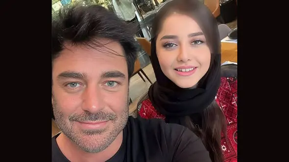 فیلم  نخستین رونمایی گلزار از آیسان در مکان عمومی ! / ساده پوشی دور از تجملات  آیسان چشم نواز شد ! 