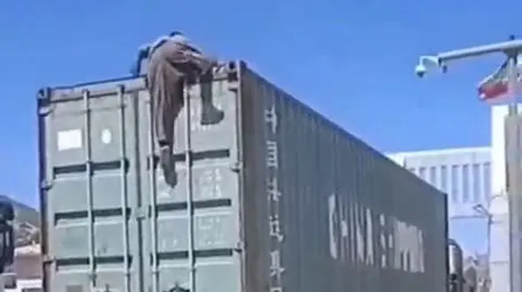 جاسازی عجیب سوخت قاچاق ! +فیلم