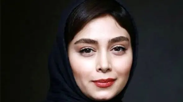 عکس هایی از عشق دیبا زاهدی به مینی اسکارف  ! /  مینی اسکارف چیست ؟!