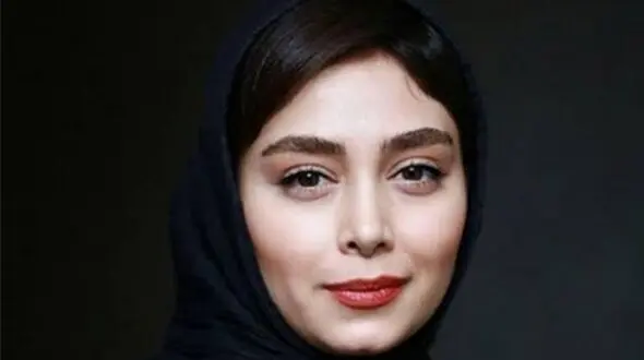 عکس هایی از عشق دیبا زاهدی به مینی اسکارف  ! /  مینی اسکارف چیست ؟!