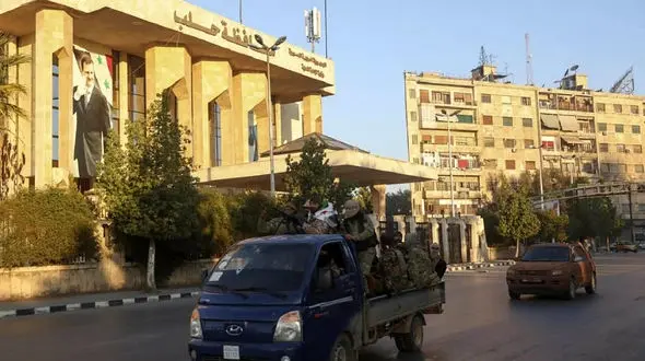 شهر و فرودگاه حلب سقوط کرد / استان ادلب به دست مهاجمان افتاد