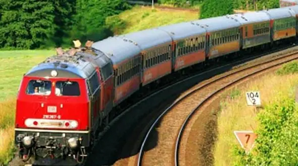 آزار و اذیت وحشیانه دختر دانشجو داخل کوپه قطار مسافربری