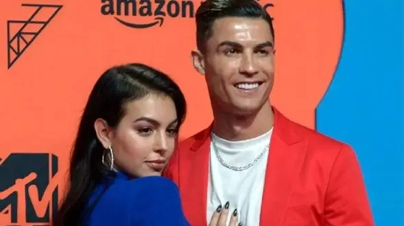 جورجینا: کریستیانو یک پدر فوق‌العاده و بهترین شوهری است که می‌توانم رویای او را داشته باشم اما او حاضر نیست...