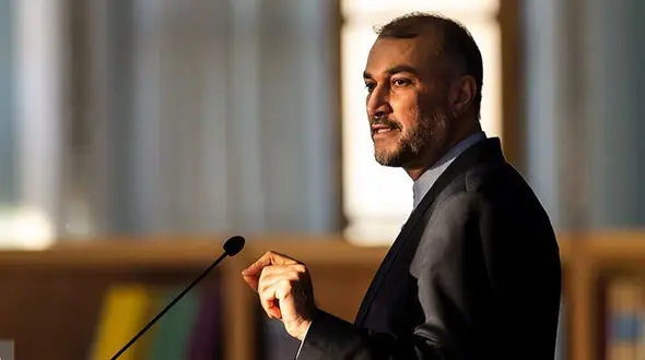 وزیر امورخارجه : امروز از مرحله گفتگوهای ایرانی و عربی عبور کرده و به گفتگوهای منطقه‌ای وارد شده‌ایم