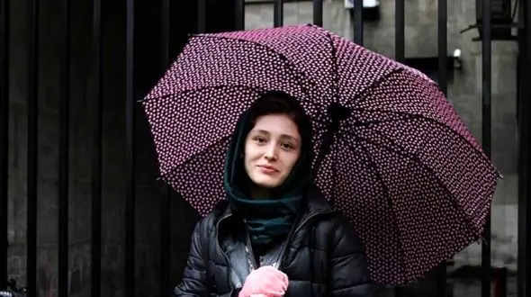 ویدیو | مراسم تولد ساده و خودمونی خواهر فرشته حسینی همسر جوان نوید محمدزاده