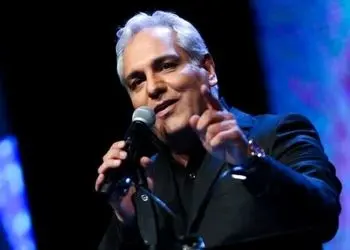 عکس / حضور علی اوجی در کنسرت مهران مدیری با همسر و فامیل زنش نرگس محمدی/ چه مادرزن و خواهرزن خوش خنده و پرانرژی داره ...