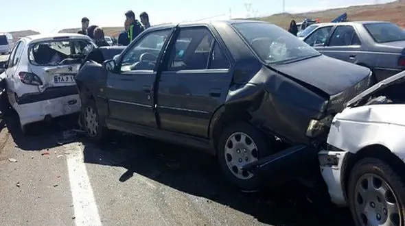 تصادف مرگبار کامیون مرگبار با 3 خودرو در کوهک