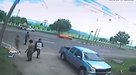 فیلم لحظه جدا شدن روح از بدن یک زن در تصادف رانندگی / فیلمی که جهان را تکان داد 