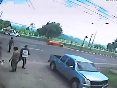 فیلم واقعی لحظه جدا شدن روح از بدن یک زن در صحنه تصادف  / فیلمی که حیرت آور است