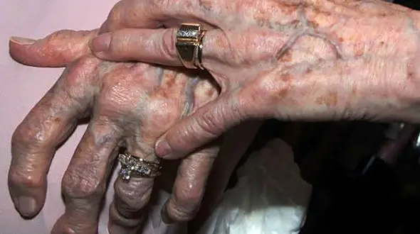 ثبت ازدواج پنهانی مسن ترین زوج در کتاب گینس