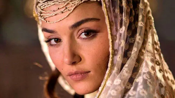 استایل شیک هانده ارچل چشم‌ها را خیره کرد 